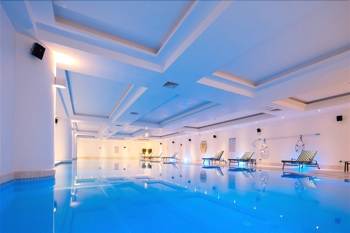 Imagen de la piscina del Hotel Ankara Atli. Foto 14