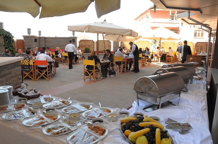 Imagen de los exteriores del Hotel Ankara Midi. Foto 10