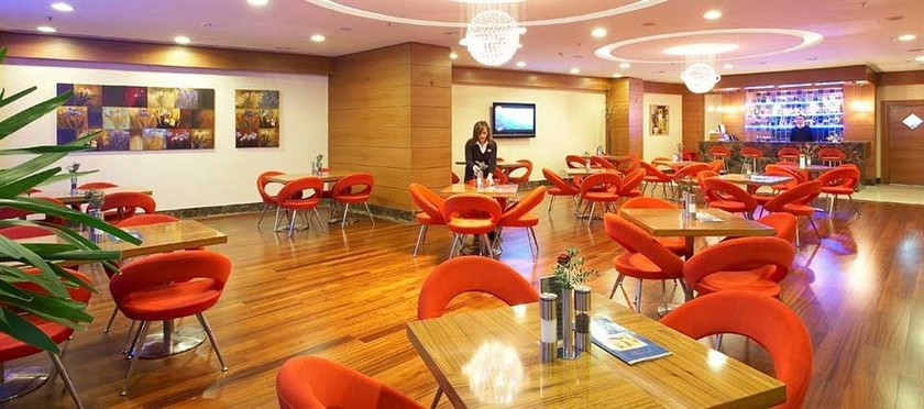 Imagen del bar/restaurante del Hotel Ankara Plaza. Foto 5