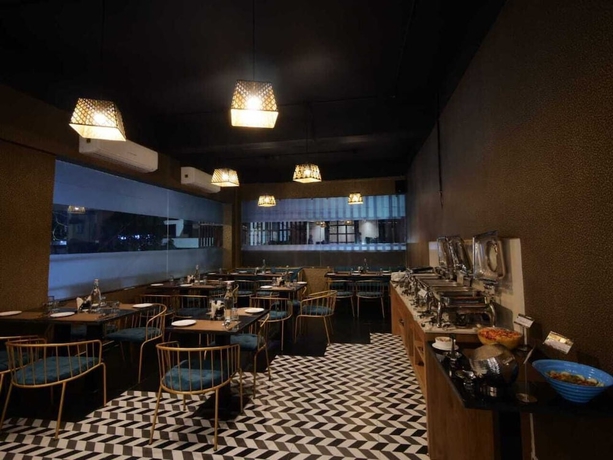 Imagen del bar/restaurante del Hotel Ankit by M Square. Foto 4
