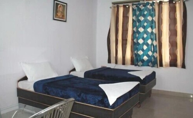 Imagen de la habitación del Hotel Ankur, Patna. Foto 16