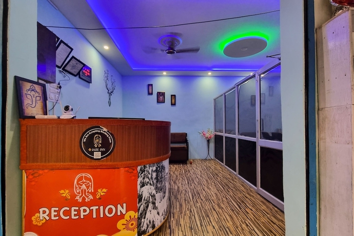 Imagen de los interiores del Hotel Anmol Dalhousie. Foto 19