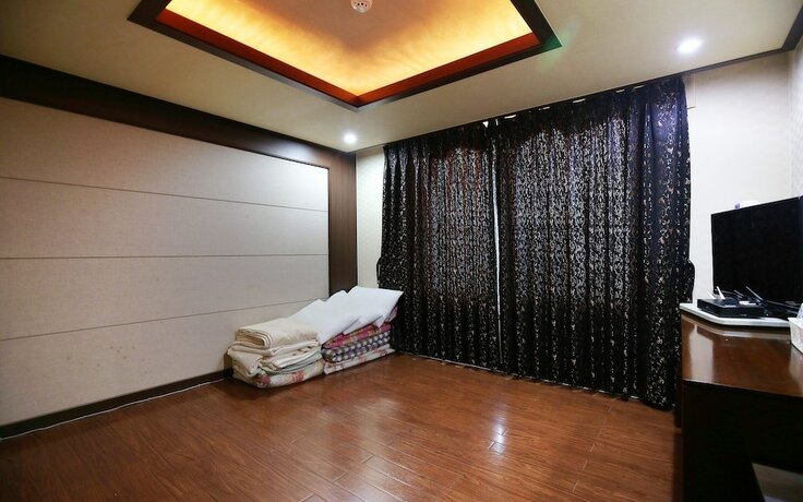 Imagen de la habitación del Hotel Anmyeondo Haesong. Foto 15