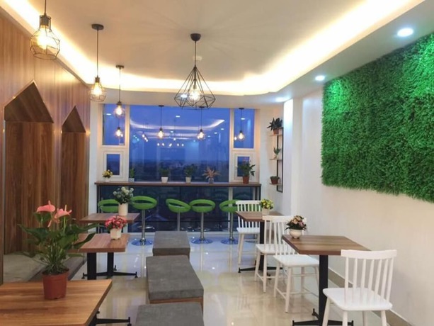 Imagen del bar/restaurante del Hotel Anna Airport Hotel. Foto 4