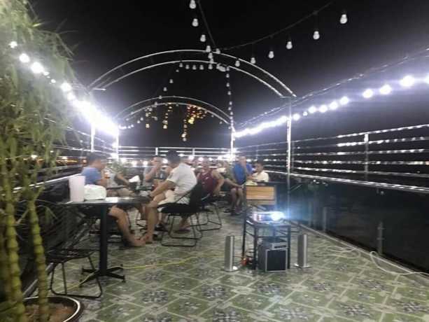 Imagen del bar/restaurante del Hotel Anna Airport Hotel. Foto 7