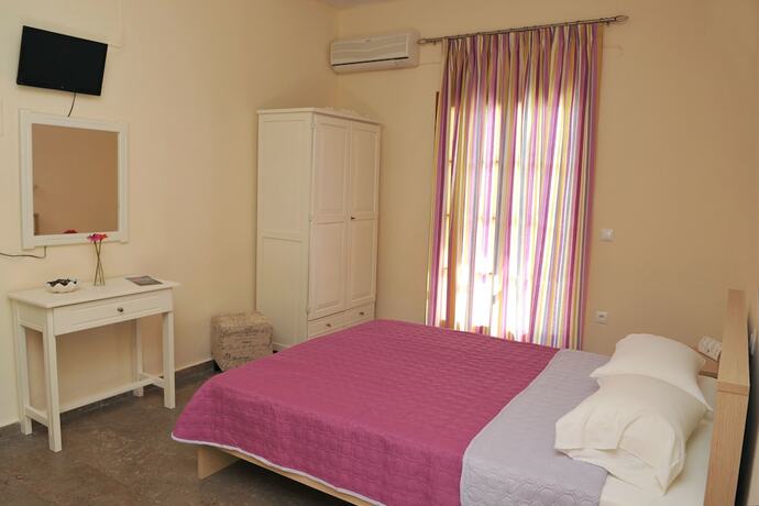Imagen de la habitación del Hotel Anna Apartments. Foto 14