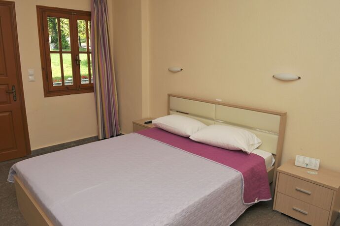 Imagen de la habitación del Hotel Anna Apartments. Foto 18