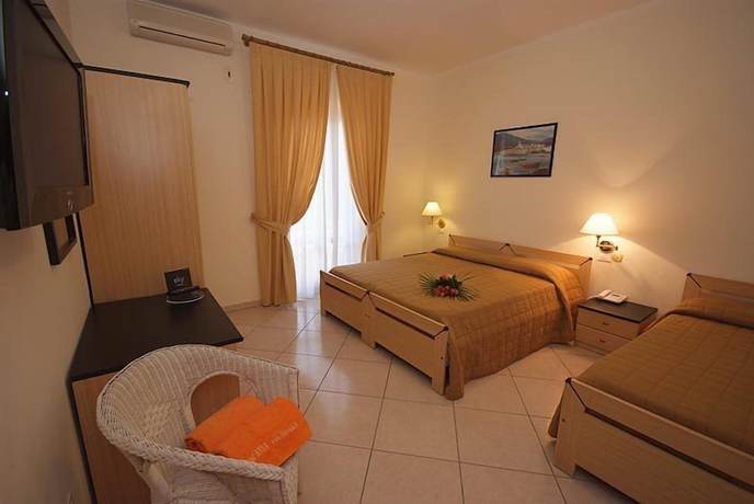 Imagen de la habitación del Hotel Anna, Campo nell'Elba. Foto 5