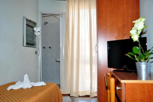 Imagen de la habitación del Hotel Anna Gabicce Mare. Foto 7