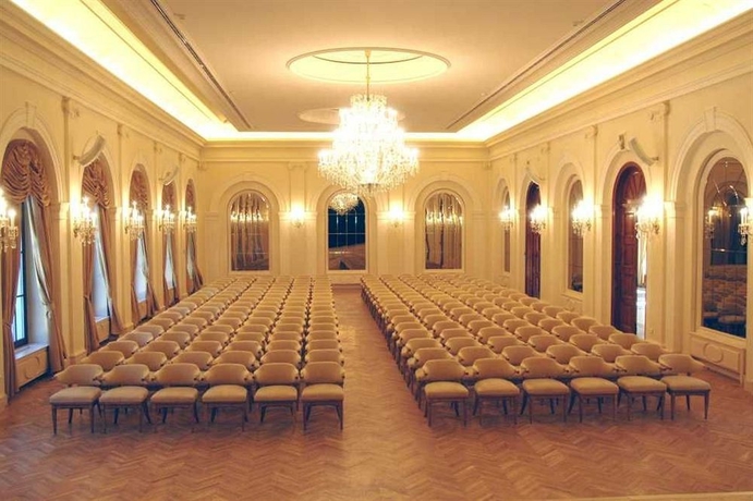 Imagen de los interiores del Hotel Anna Grand. Foto 10