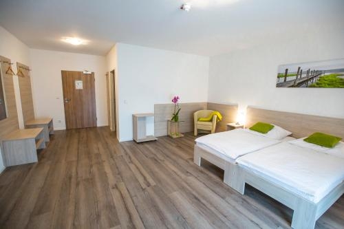 Imagen de la habitación del Hotel Anna Hilden. Foto 7