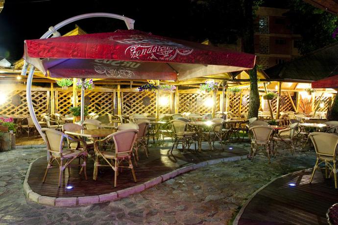 Imagen del bar/restaurante del Hotel Anna Junior. Foto 2