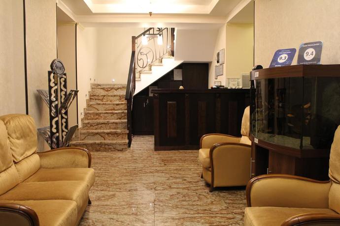 Imagen de los interiores del Hotel Anna Junior. Foto 8