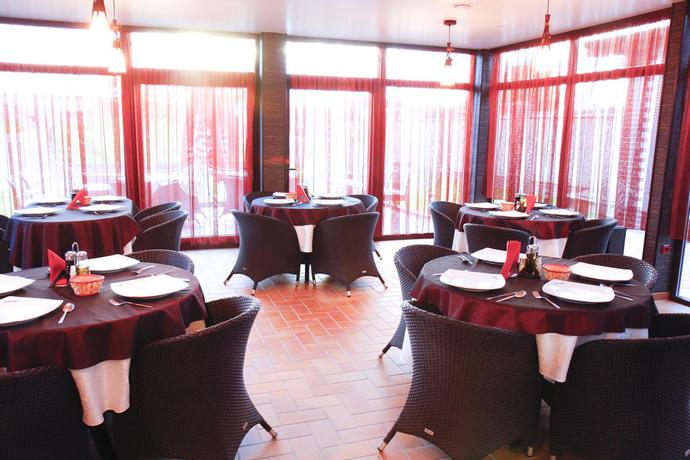 Imagen del bar/restaurante del Hotel Anna Junior. Foto 3