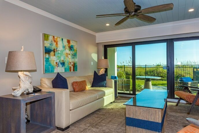 Imagen de la habitación del Hotel Anna Maria Beach Resort. Foto 13