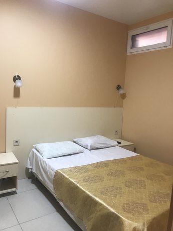 Imagen de la habitación del Hotel Anna Maria. Foto 18