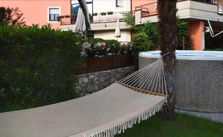 Imagen de los exteriores del Hotel Anna, Navene. Foto 13