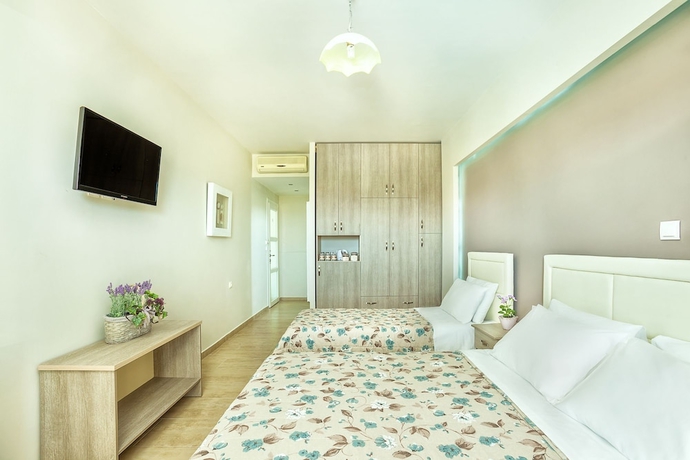 Imagen de la habitación del Hotel Anna, Pefkochori. Foto 16