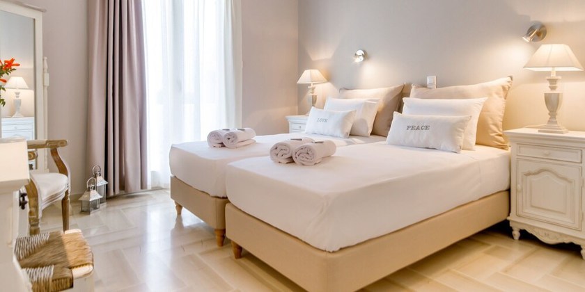 Imagen de la habitación del Hotel Anna Platanou. Foto 7