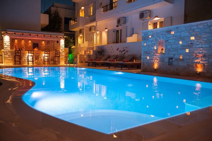 Imagen de la piscina del Hotel Anna Platanou. Foto 18