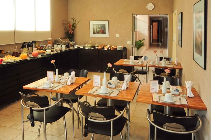 Imagen del bar/restaurante del Hotel Anna Suites Arpoador. Foto 7