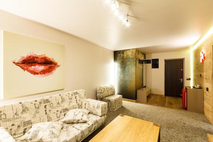 Imagen de los interiores del Hotel Anna, Targu Jiu . Foto 10