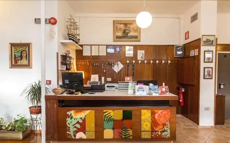 Imagen de los interiores del Hotel Anna, Terracina. Foto 19
