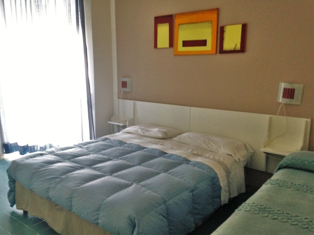Imagen de la habitación del Hotel Anna, Terracina. Foto 13