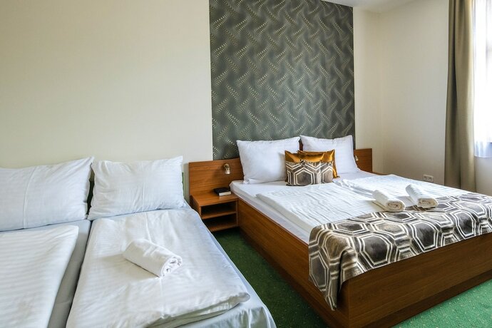 Imagen de la habitación del Hotel Anna Villa. Foto 17