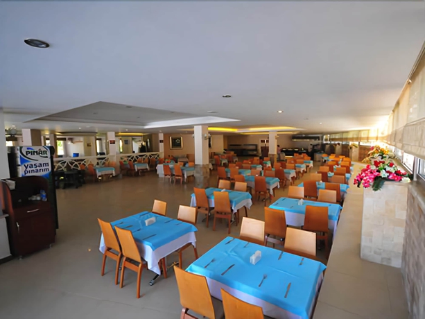 Imagen del bar/restaurante del Hotel Annabella Park. Foto 7