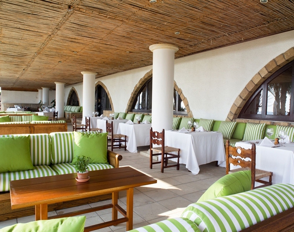 Imagen del bar/restaurante del Hotel Annabelle, Paphos. Foto 4