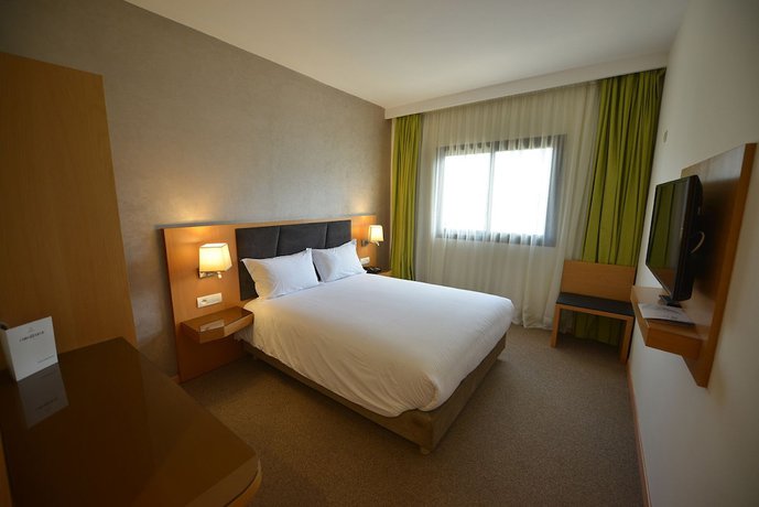 Imagen de la habitación del Hotel Annakhil, Rabat. Foto 10