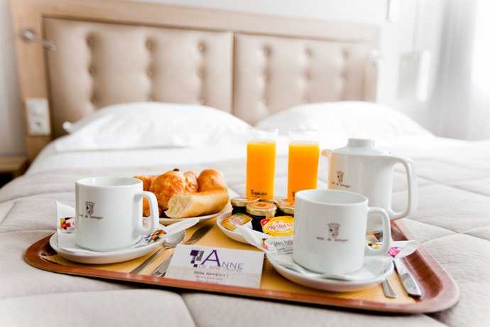Imagen de la habitación del Hotel Anne De Bretagne, Rennes. Foto 10
