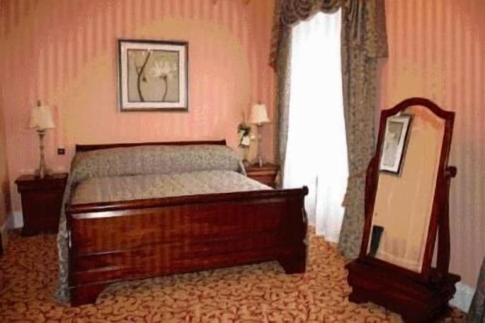 Imagen de la habitación del Hotel Annebrook House. Foto 5