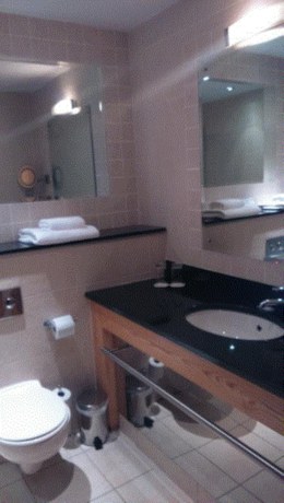 Imagen de la habitación del Hotel Annebrook House. Foto 9
