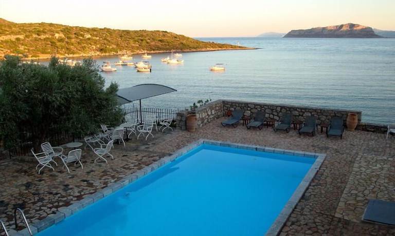 Imagen de la piscina del Hotel Annema. Foto 20