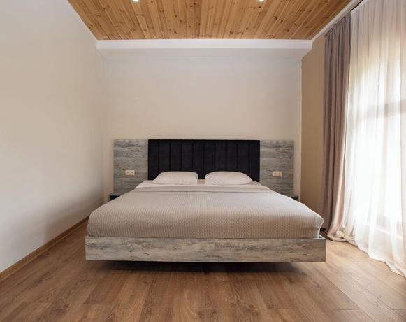 Imagen de la habitación del Hotel Annes. Foto 11