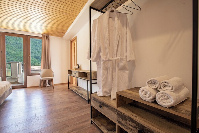 Imagen de la habitación del Hotel Annes. Foto 13