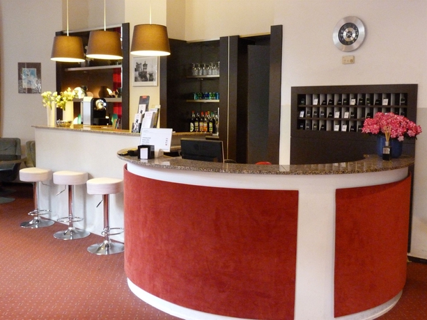 Imagen de los interiores del Hotel Annexe Nice. Foto 13