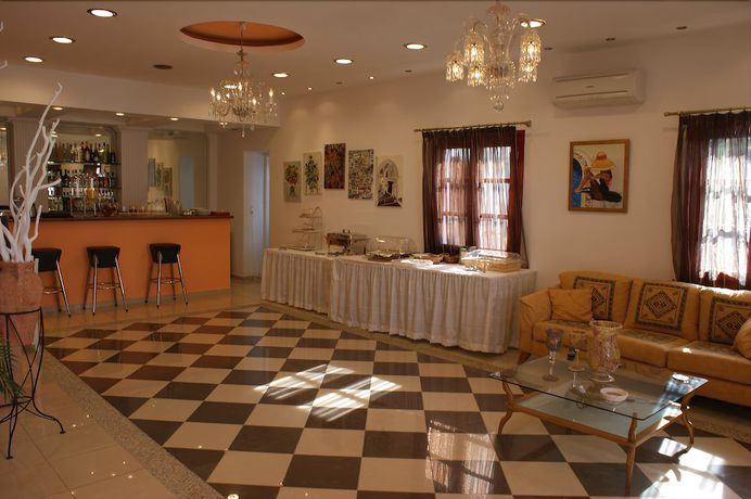Imagen del bar/restaurante del Hotel Annita\'s Village. Foto 8