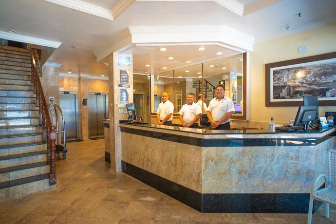 Imagen de los interiores del Hotel Ano Bom Palace. Foto 15