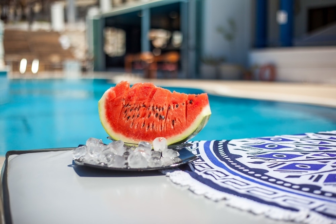 Imagen de la piscina del Hotel Ano Kampos and Studios. Foto 16