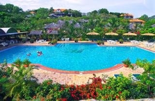 Imagen de la piscina del Hotel Anoasis Beach Resort. Foto 5