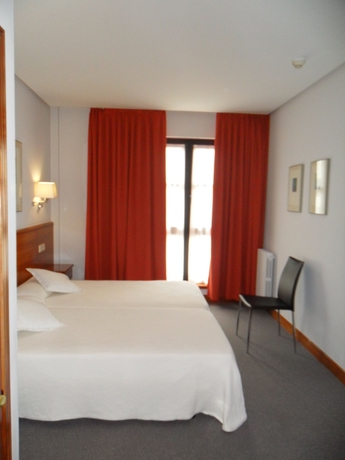 Imagen de la habitación del Hotel Anoeta. Foto 11