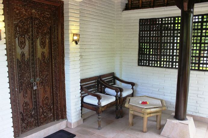 Imagen de la habitación del Hotel Anom Beach. Foto 10