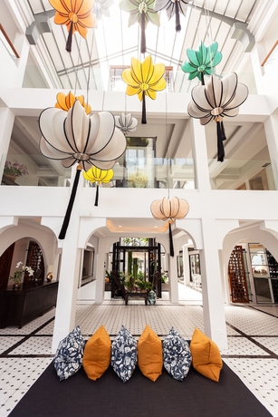 Imagen de los interiores del Hotel Anona Beachfront Phuket Resort. Foto 16