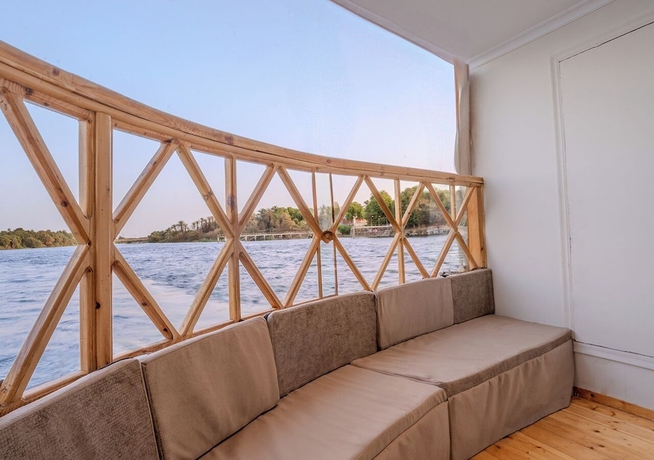 Imagen de la habitación del Hotel Anoush Dahabiya Nile cruise 7 nights From Luxor to Luxor each Monday. Foto 11