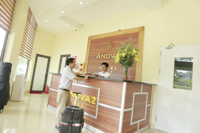 Imagen de los interiores del Hotel Anova 2. Foto 37