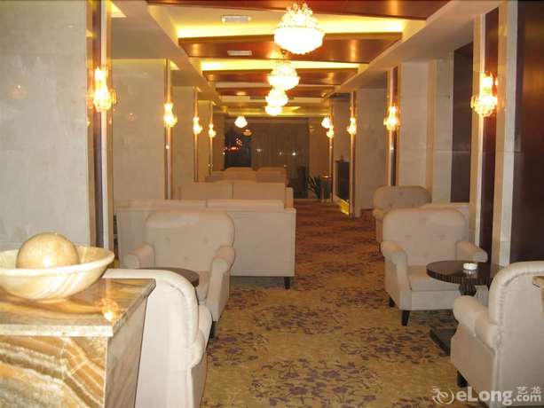 Imagen de los interiores del Hotel Anqing International. Foto 16