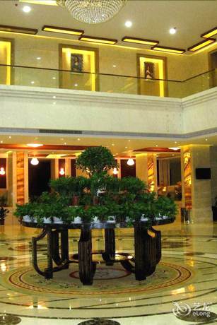 Imagen de los interiores del Hotel Anqing International. Foto 19